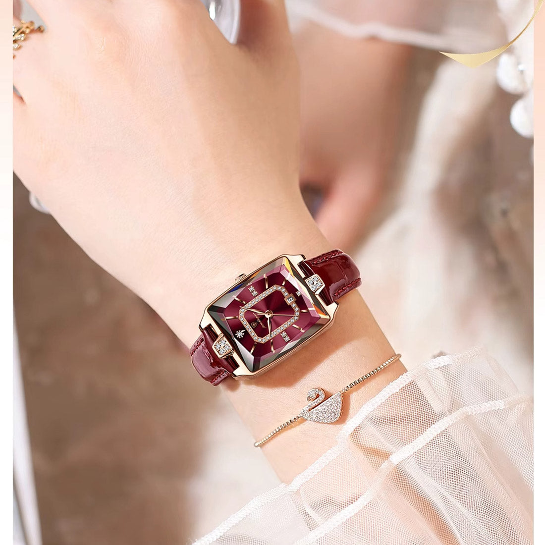 Kadın Saati Dikdörtgen Kasa Kristal Detaylı 88961