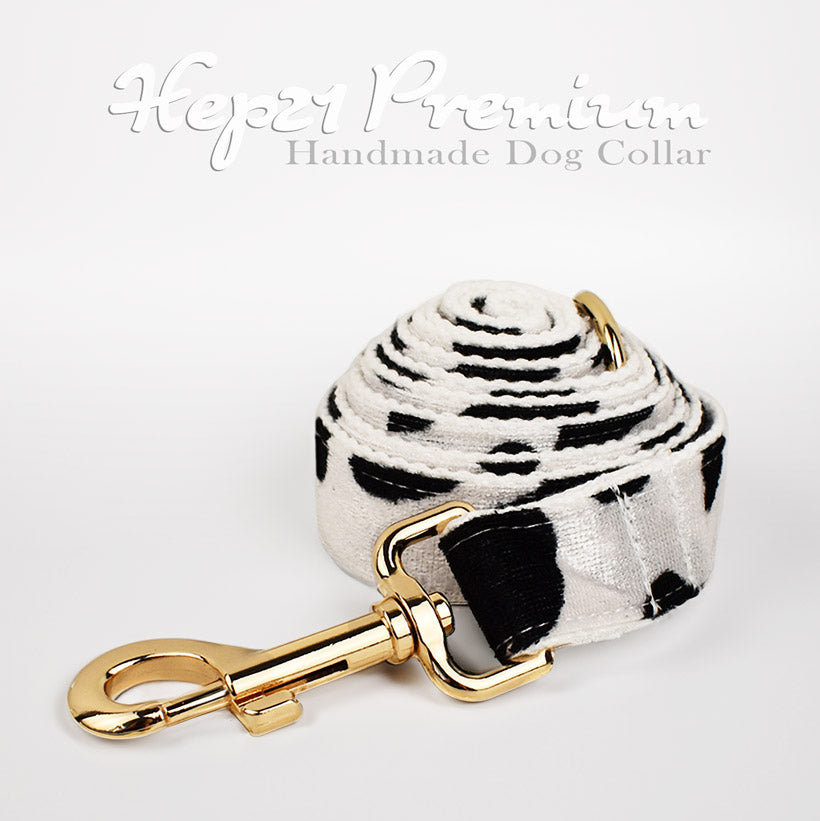 Köpek Boyun Tasması İsimli Beyaz Siyah Animal Print 33188