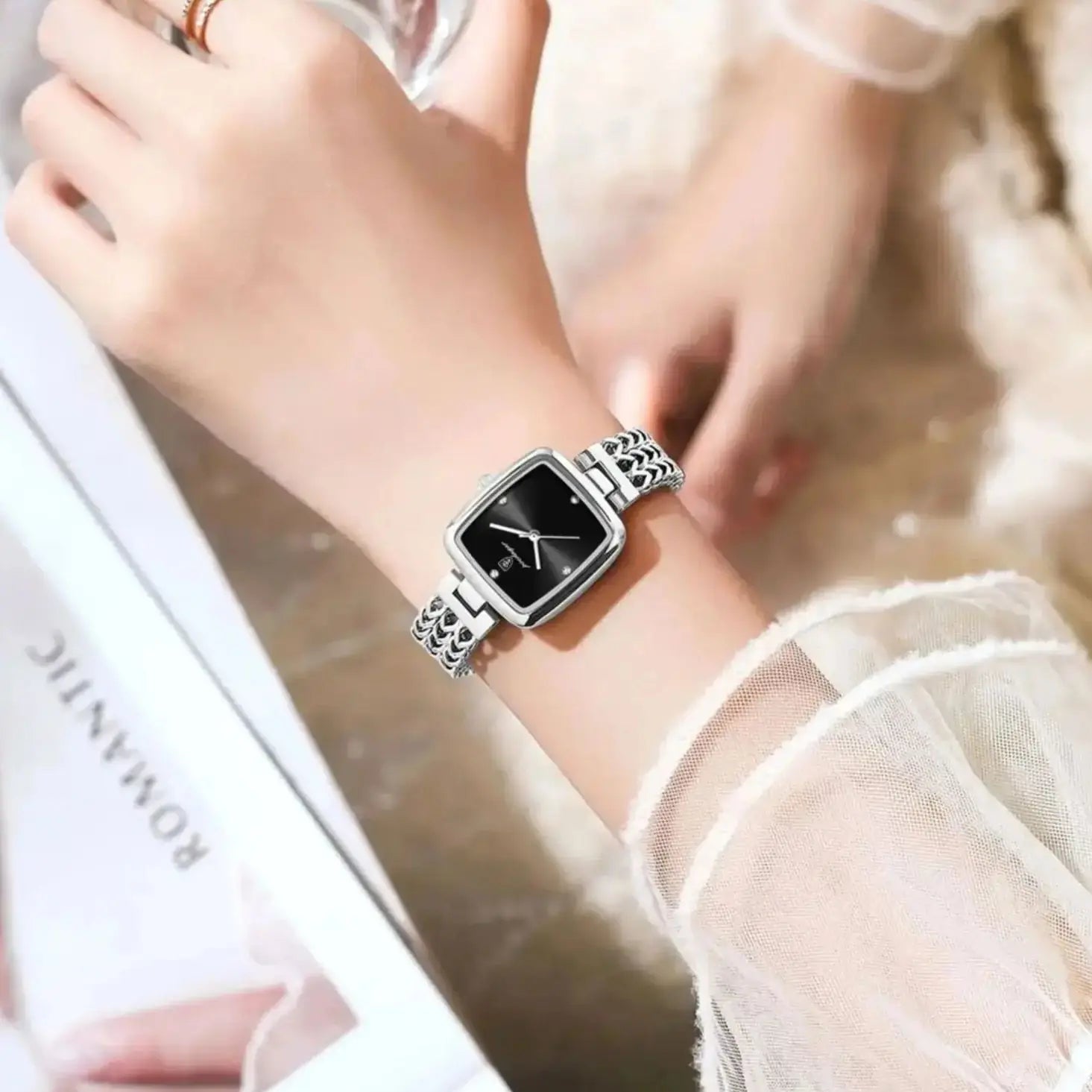 Kadın Saati Örgü Kordonlu Kare Kadran 65745