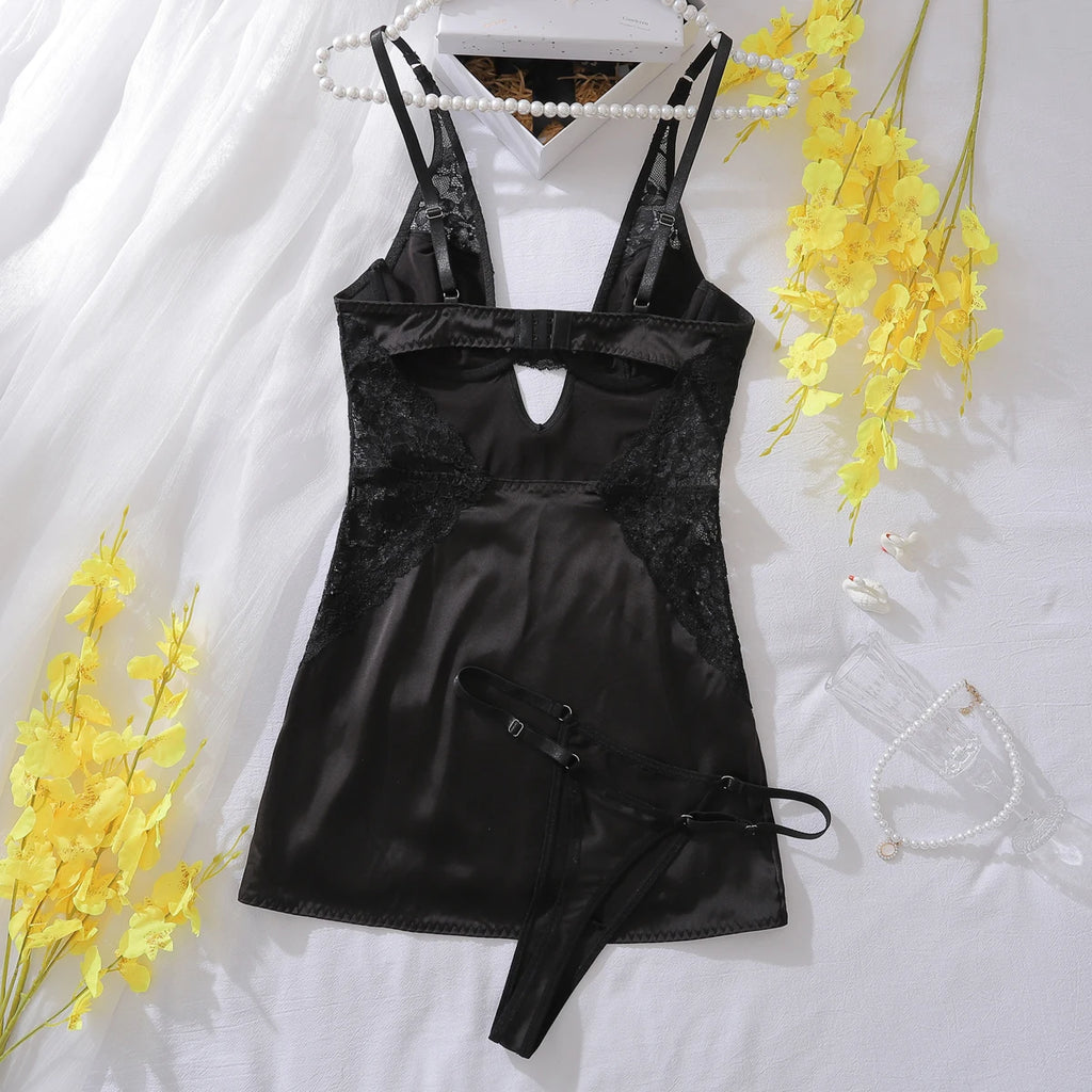 Derin V Yaka Saten Gecelik Dantel Detaylı, Yırtmaçlı ve Sırt Dekolteli Seksi Mini Elbise 42492